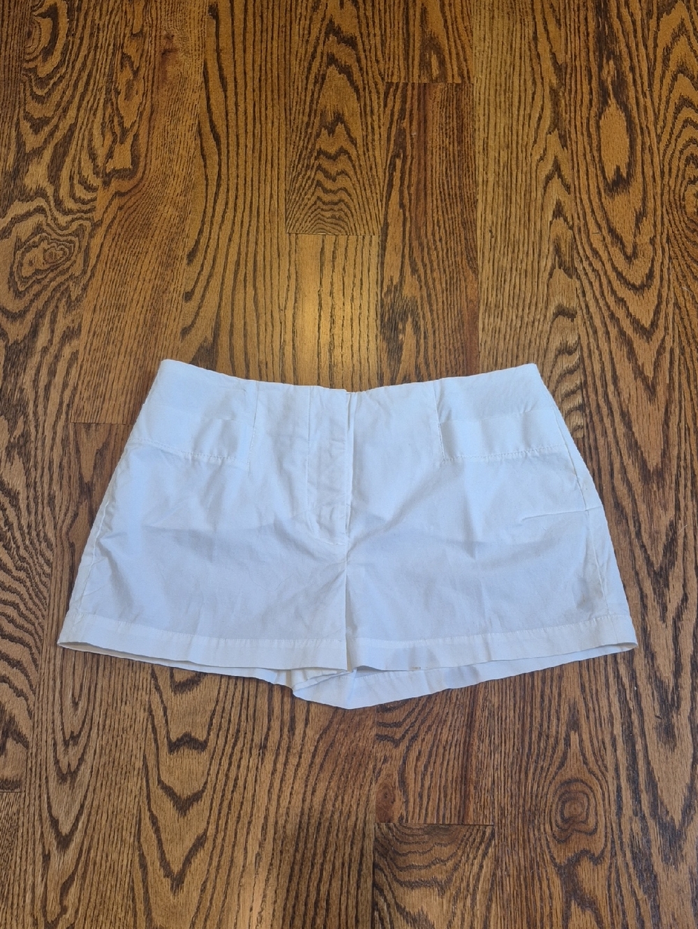 ARMANI EXCHANGE White Women’s Casual Shorts - Classic Summer Style